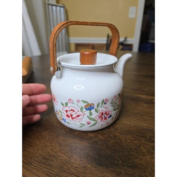 Vintage 80s Gailstyn-Sutton Enamelware Teapot Kettle Country Flower Wood Handle - Picture 13 of 16